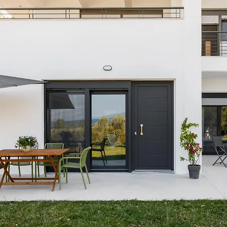 公寓 Amalfi By Halu!, With Private Garden 圣尼古拉奥斯