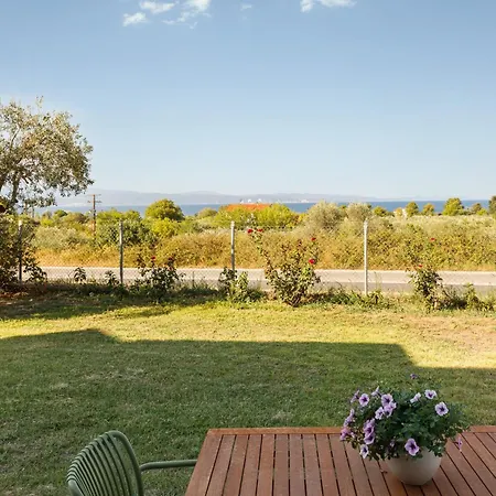 Amalfi By Halu!, With Private Garden Daire Ayos Nikolaos