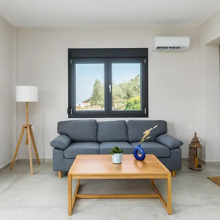 Amalfi By Halu!, With Private Garden Ayos Nikolaos