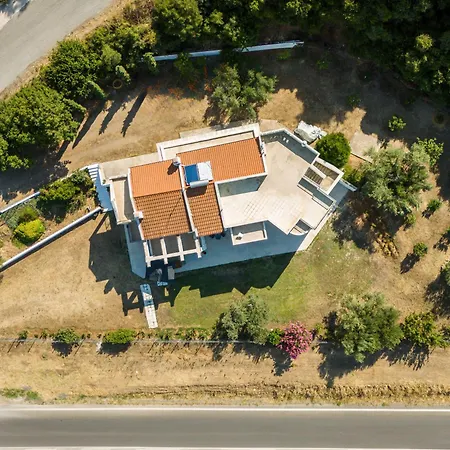 Amalfi By Halu!, With Private Garden Daire Ayos Nikolaos