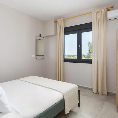 Amalfi By Halu!, With Private Garden Daire Ayos Nikolaos
