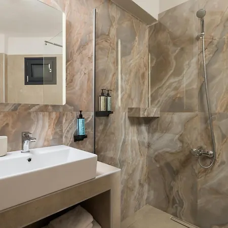 Amalfi By Halu!, With Private Garden Daire Ayos Nikolaos